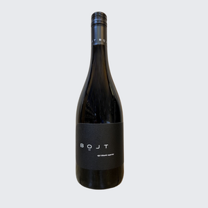 Egri Bikaver Bjot red wine bottle